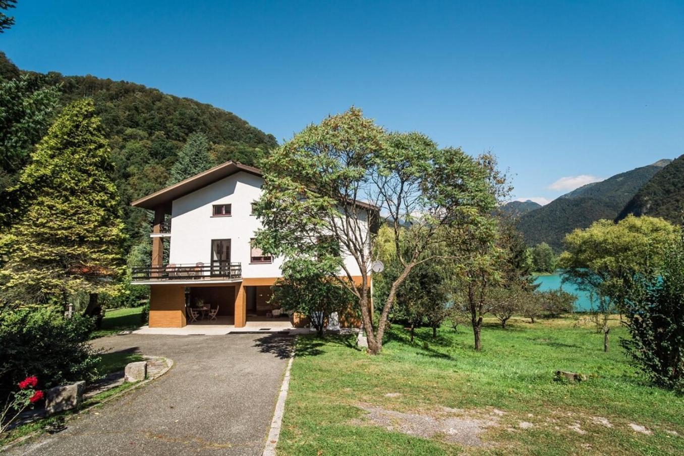 Vila Labod, Unique Villa At The Lake Most na Soči Eksteriør bilde